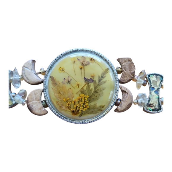 unknown Jewelry - Floral Resin and Stone Vintage Choker